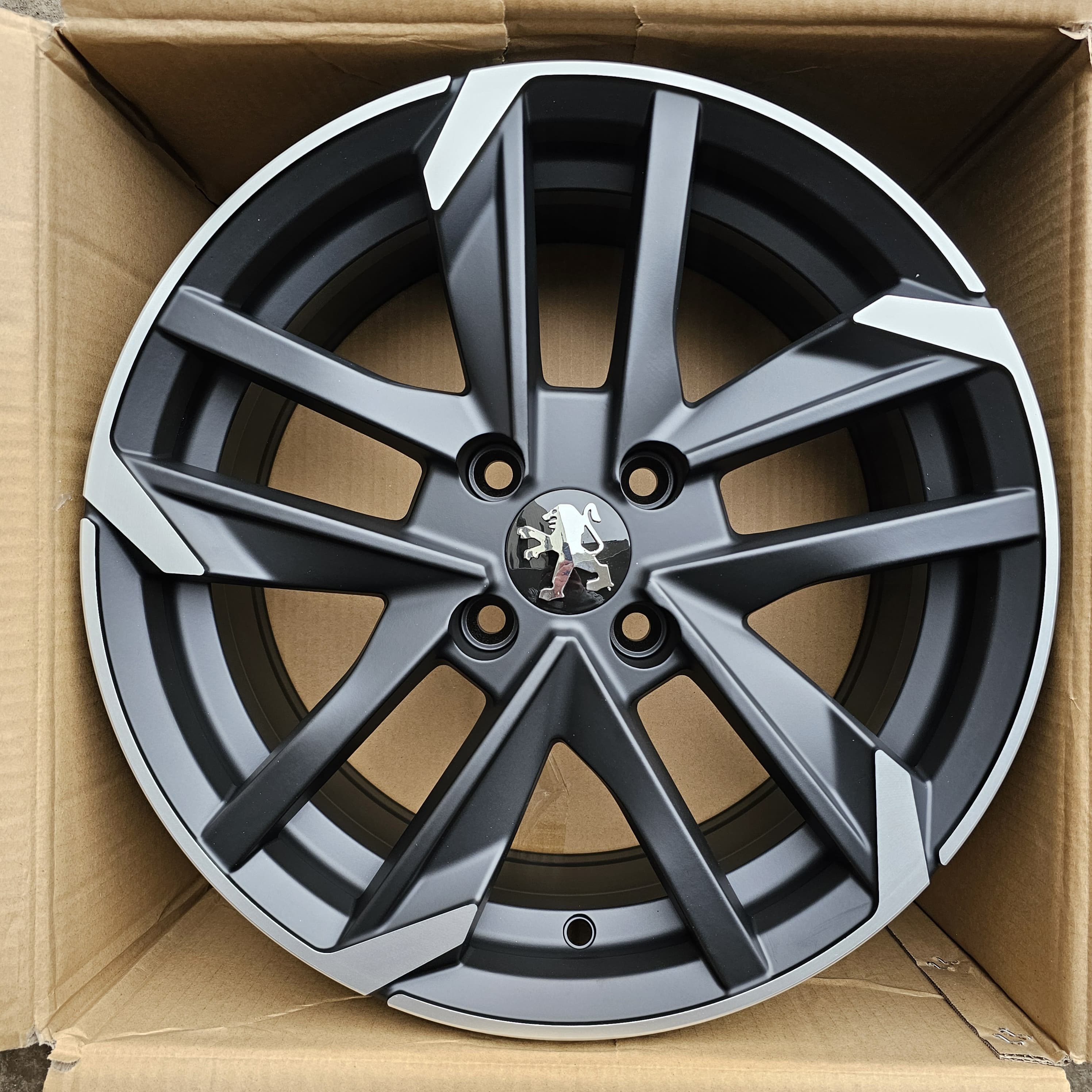 Alu Felne - 7.5J x17 ET25 4X108